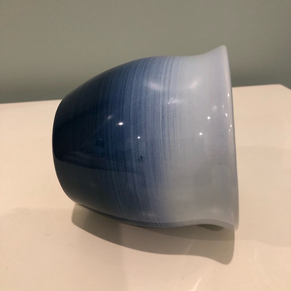 Wamsutta Hand Painted Ceramic Two Toned Brushstrokes Cotton ball/Swans Holder - Picture 2 of 5